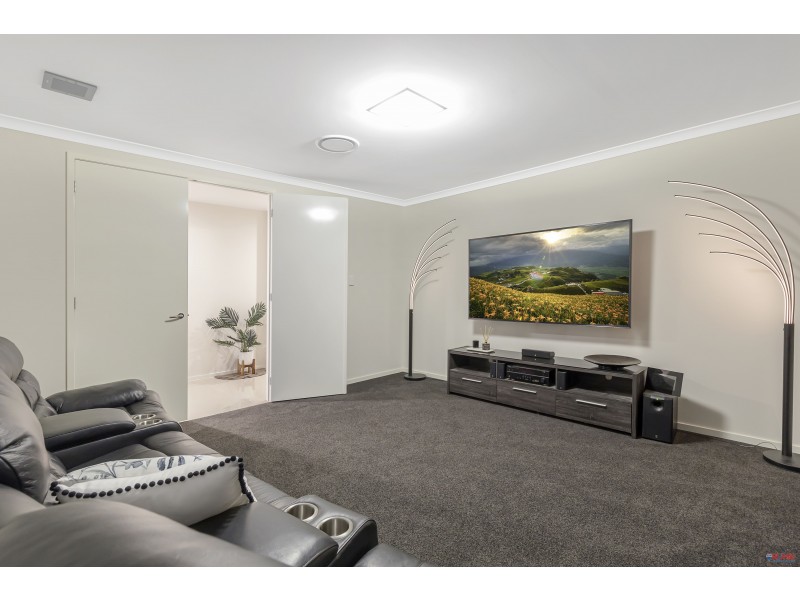 2 Europa Court, Redland Bay QLD 4165