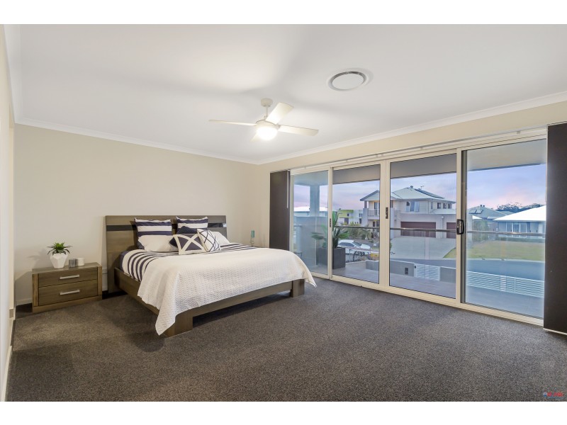 2 Europa Court, Redland Bay QLD 4165