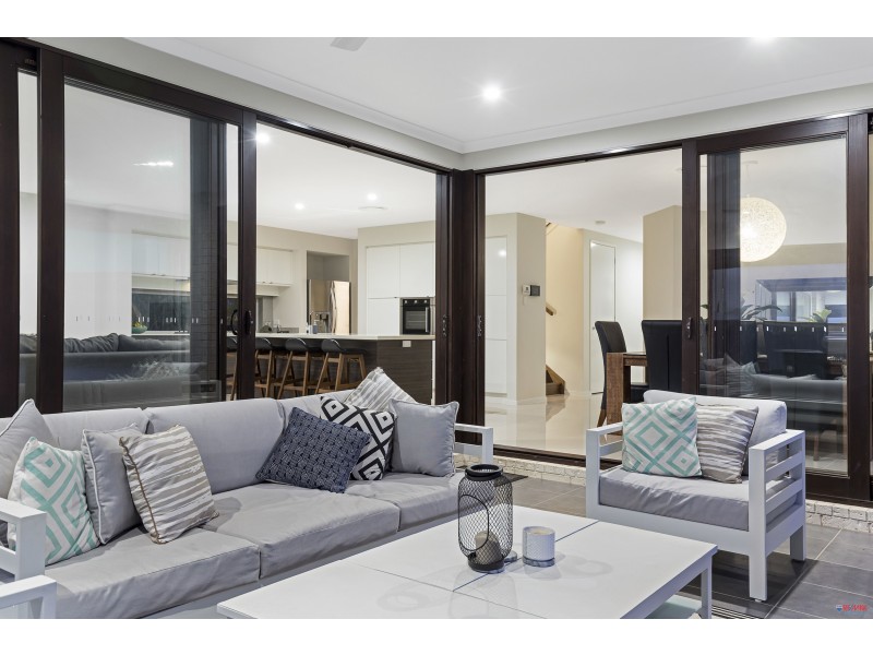 2 Europa Court, Redland Bay QLD 4165