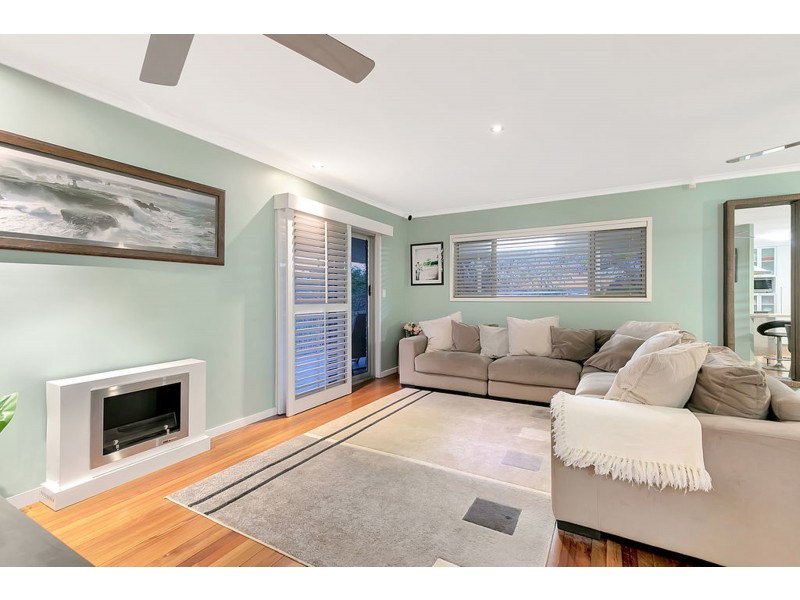 21 Boronia Street, Redland Bay QLD 4165