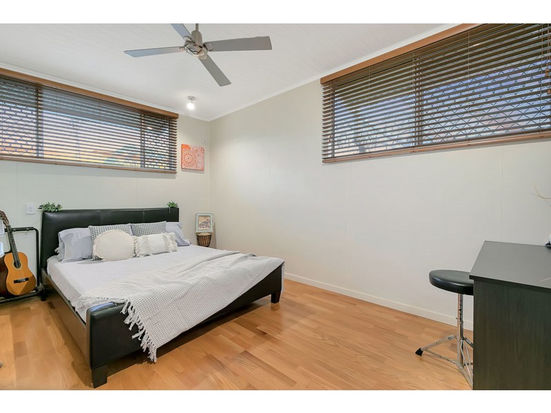 21 Boronia Street, Redland Bay QLD 4165