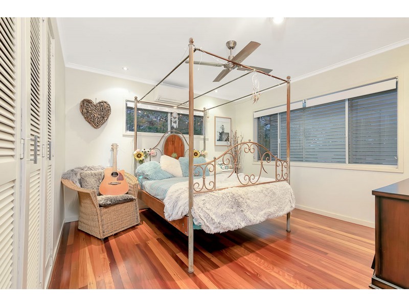 21 Boronia Street, Redland Bay QLD 4165