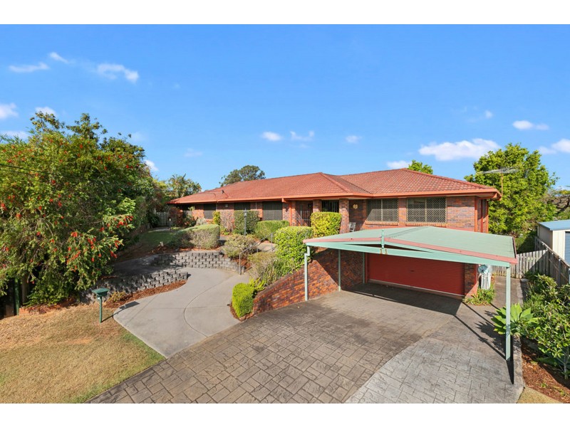 11 Chinnock Court, Alexandra Hills QLD 4161