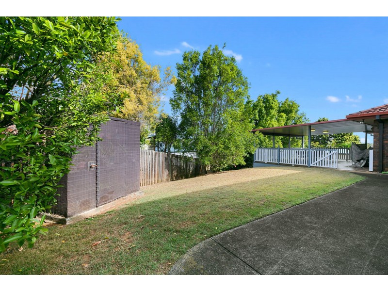 11 Chinnock Court, Alexandra Hills QLD 4161