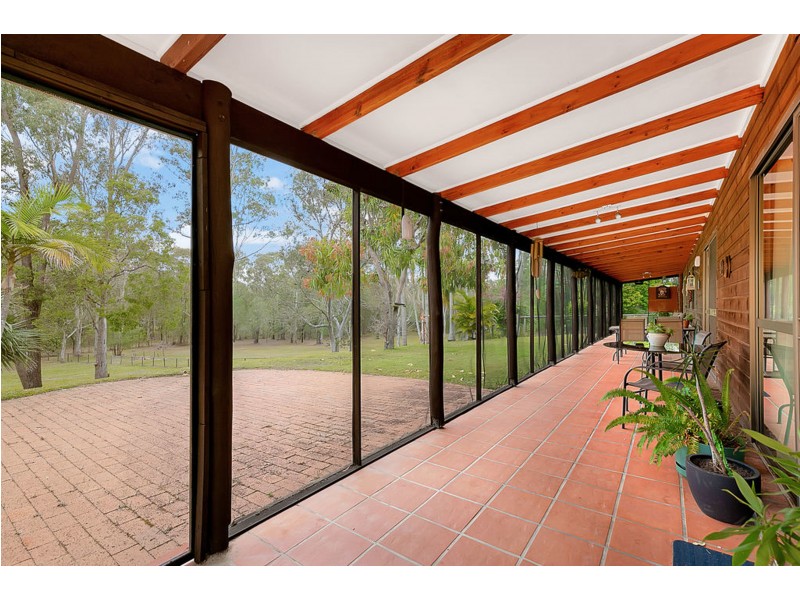 52 Wallaby Road, Redland Bay QLD 4165