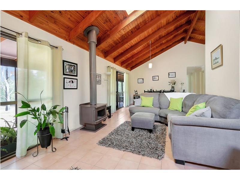 52 Wallaby Road, Redland Bay QLD 4165