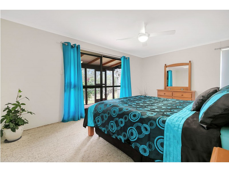 52 Wallaby Road, Redland Bay QLD 4165