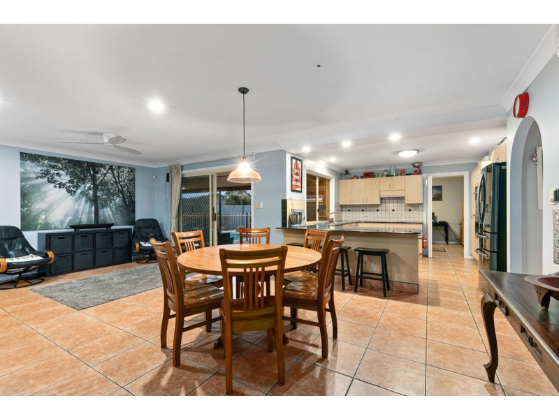 4 Pembroke Court, Alexandra Hills QLD 4161