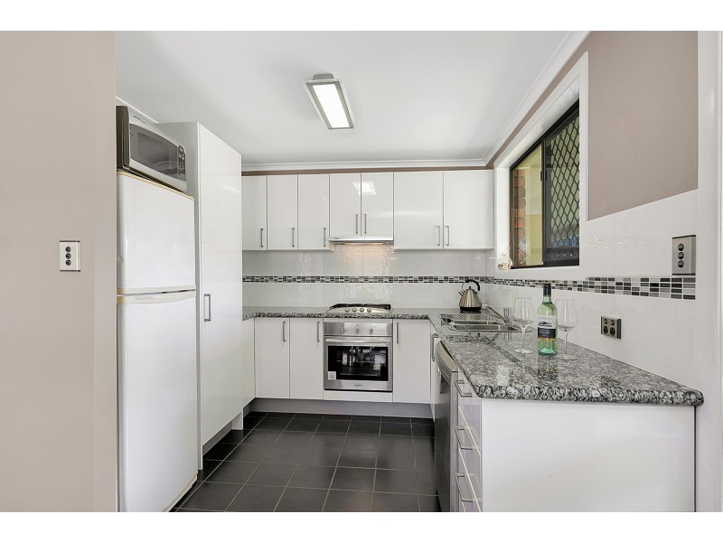 24 Sunnybay Drive, Birkdale QLD 4159