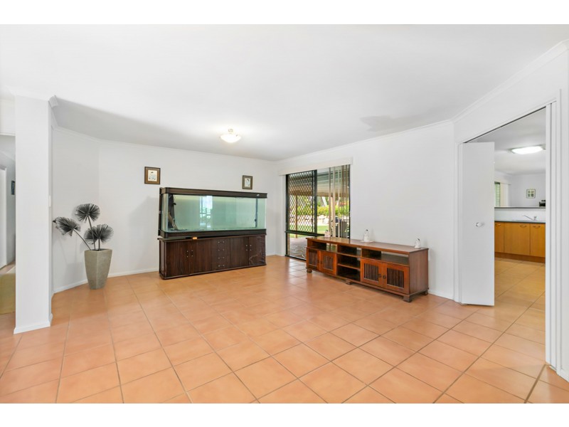 32 Kalmia Drive, Redland Bay QLD 4165