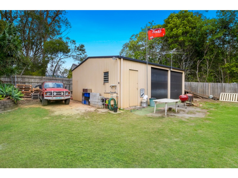 32 Kalmia Drive, Redland Bay QLD 4165