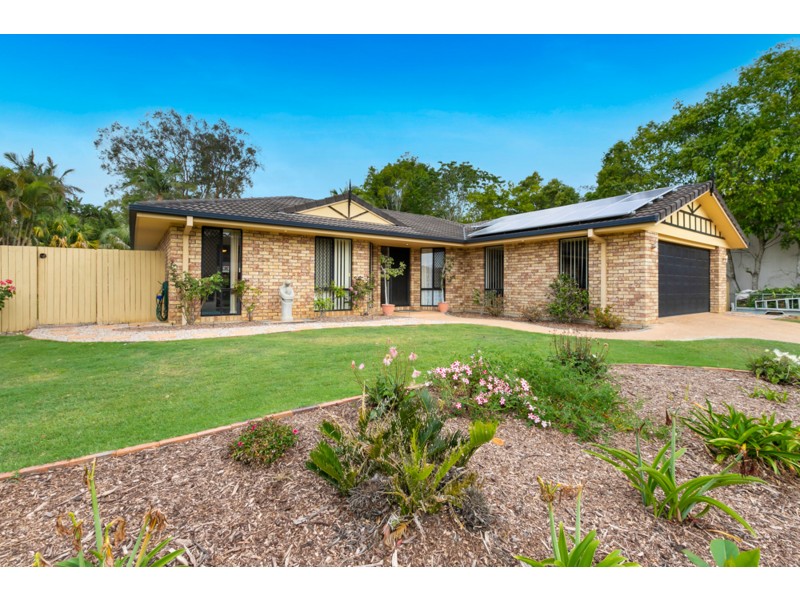 32 Kalmia Drive, Redland Bay QLD 4165