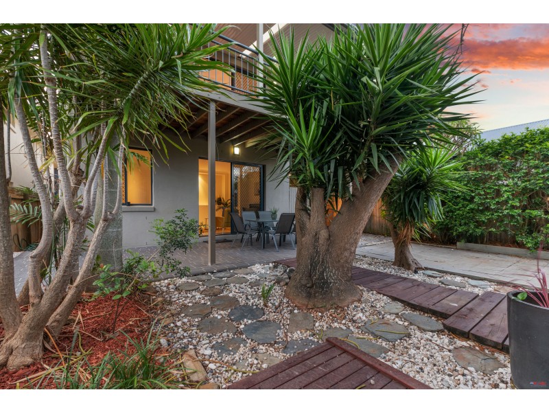 17 Cross Lane, Cleveland QLD 4163