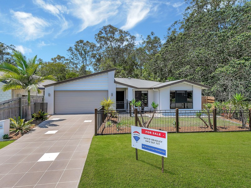 12 Bream Place, Redland Bay QLD 4165
