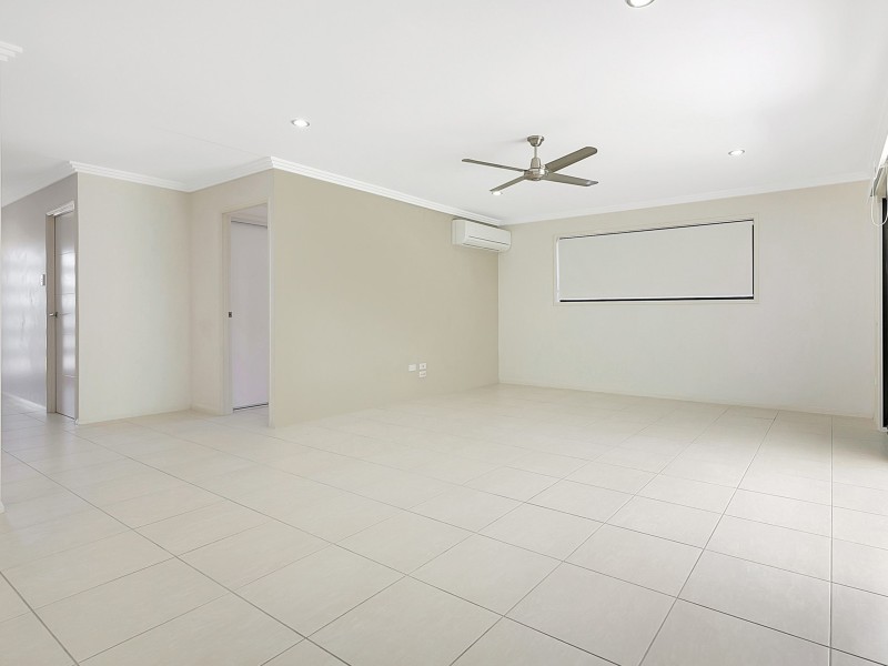 12 Bream Place, Redland Bay QLD 4165