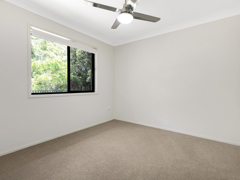 12 Bream Place, Redland Bay QLD 4165