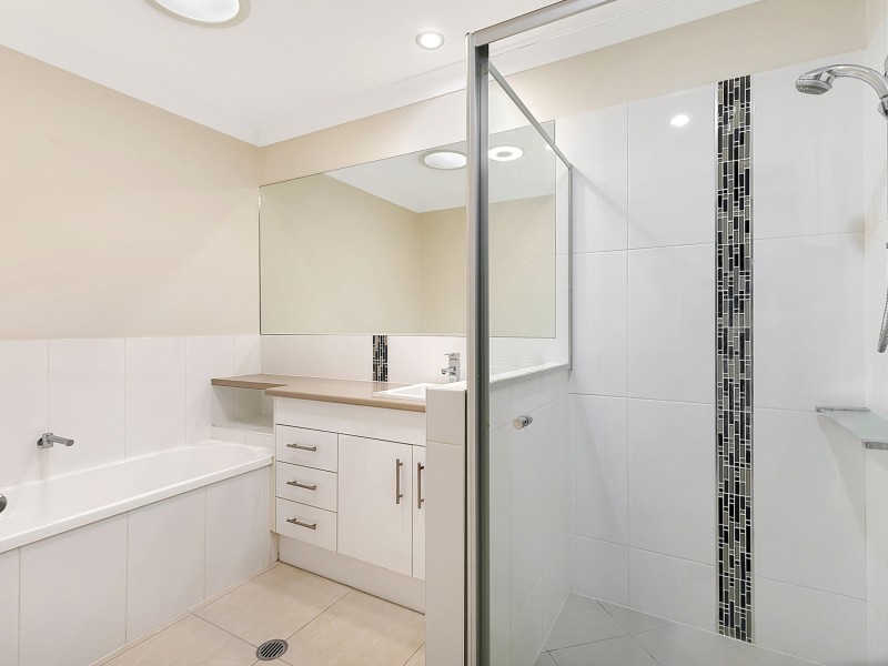 12 Bream Place, Redland Bay QLD 4165