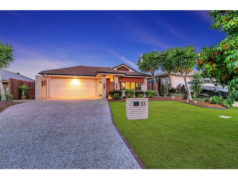 33 Brookvale Drive, Victoria Point QLD 4165