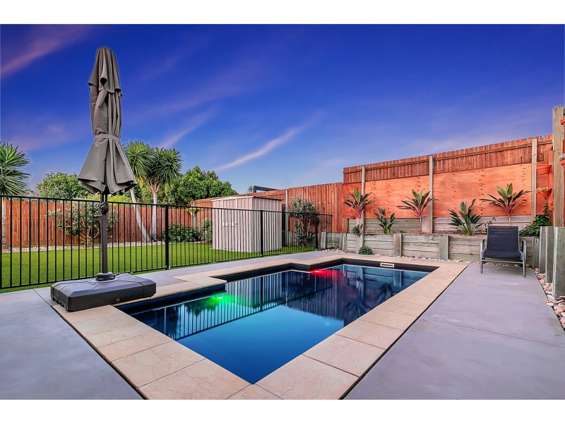 33 Brookvale Drive, Victoria Point QLD 4165