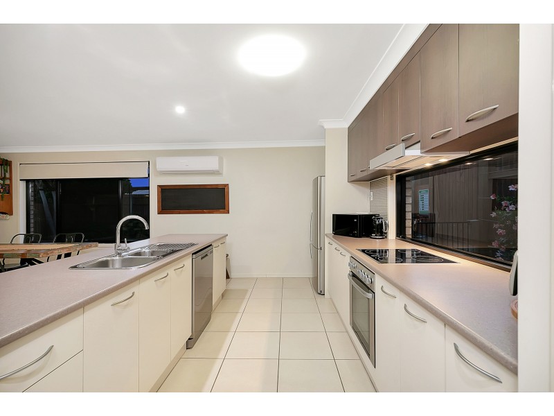 33 Brookvale Drive, Victoria Point QLD 4165