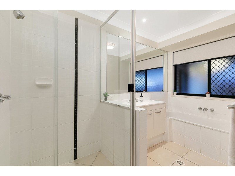 33 Brookvale Drive, Victoria Point QLD 4165