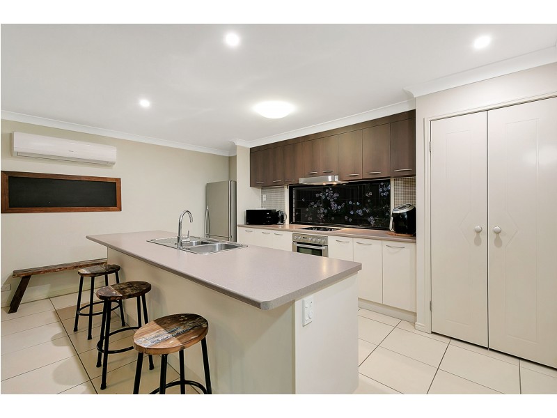 33 Brookvale Drive, Victoria Point QLD 4165