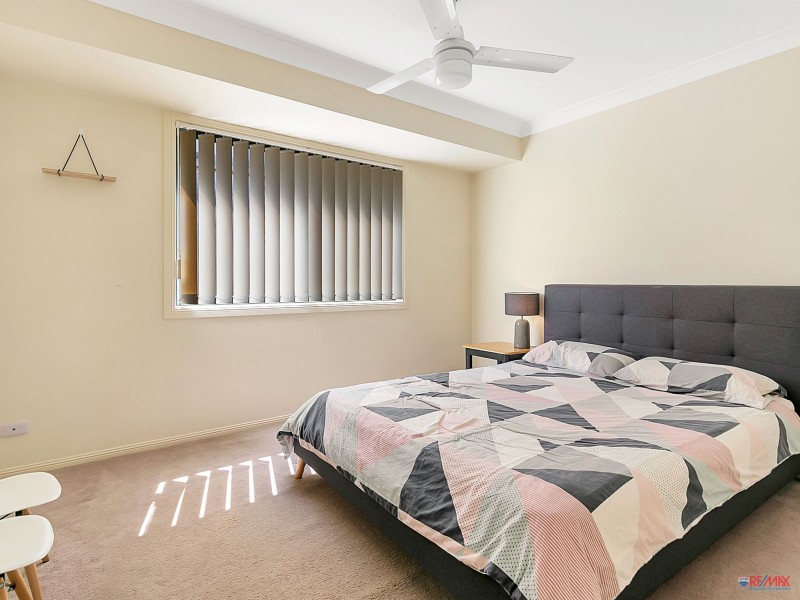 4 Lowe Circuit, Redland Bay QLD 4165