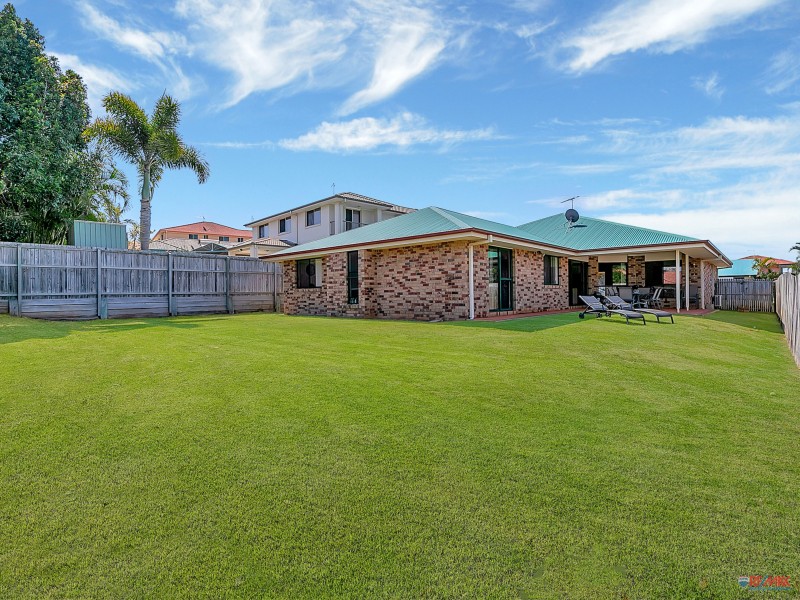 4 Lowe Circuit, Redland Bay QLD 4165