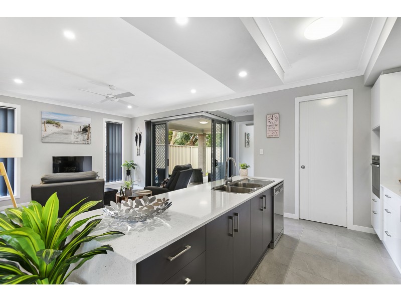 7 Jellicoe Street, Wellington Point QLD 4160