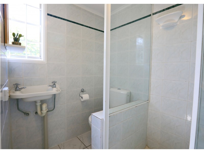 21A Charles Street, Birkdale QLD 4159