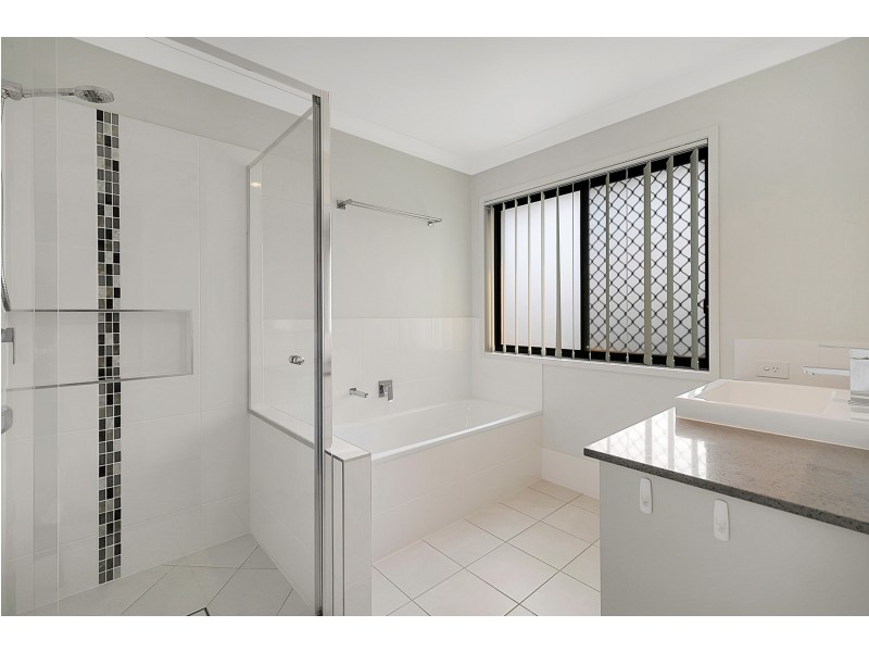 31 Moreton Road North, Thornlands QLD 4164