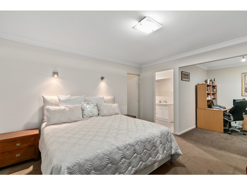 13 Pyrus Place, Redland Bay QLD 4165