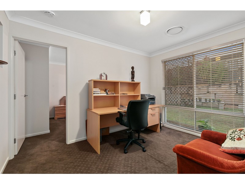 13 Pyrus Place, Redland Bay QLD 4165