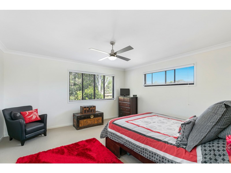 8 Roy Street, Thorneside QLD 4158