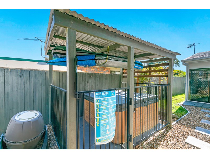 8 Roy Street, Thorneside QLD 4158