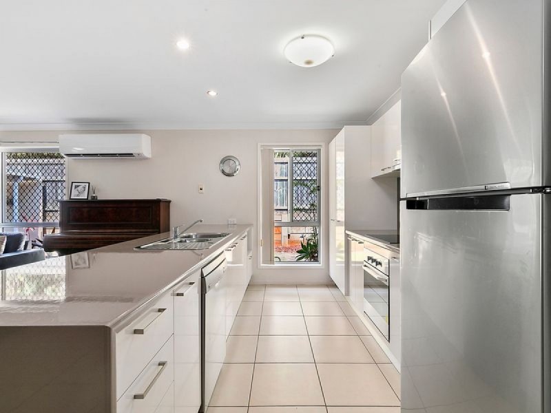 4 Keswick Place, Redland Bay QLD 4165