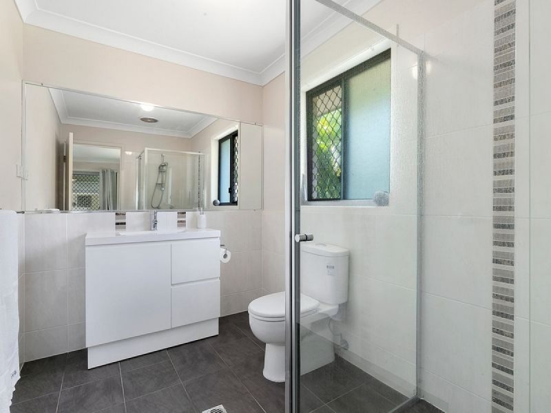 4 Keswick Place, Redland Bay QLD 4165