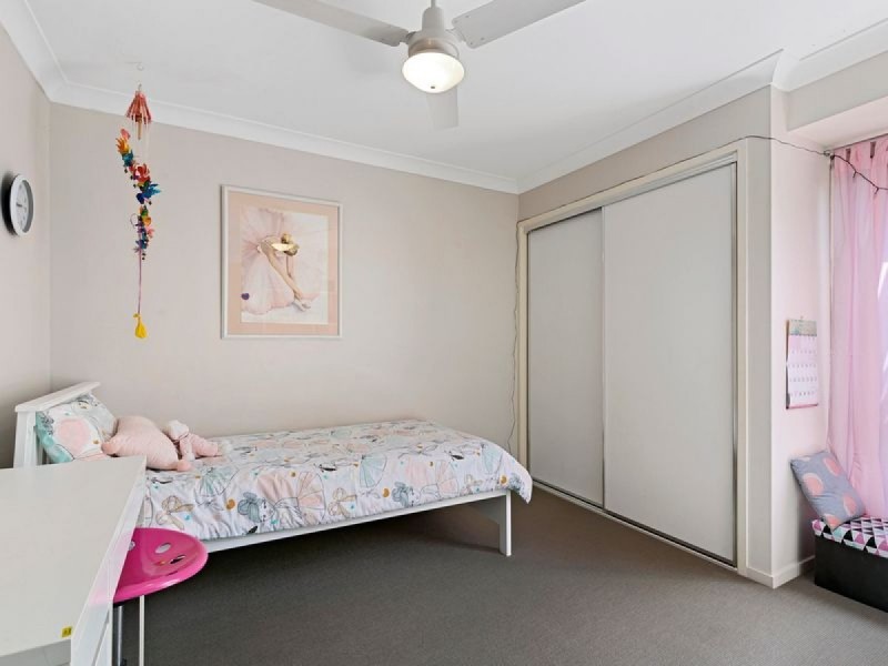 4 Keswick Place, Redland Bay QLD 4165