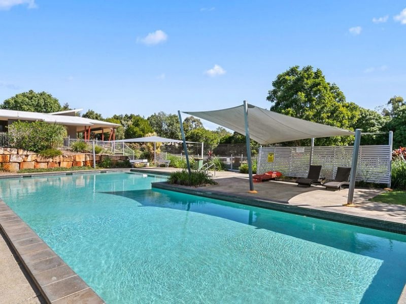 4 Keswick Place, Redland Bay QLD 4165