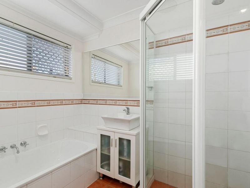 4 St Georges Court, Victoria Point QLD 4165