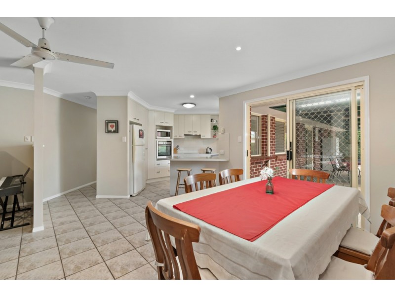 28 Redgrove Avenue, Wellington Point QLD 4160