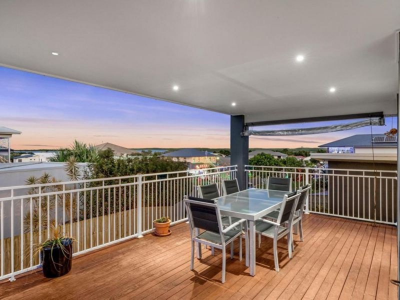 38 Huntly Place, Redland Bay QLD 4165