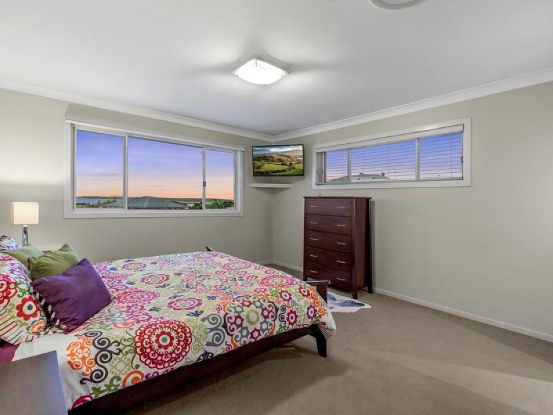 38 Huntly Place, Redland Bay QLD 4165