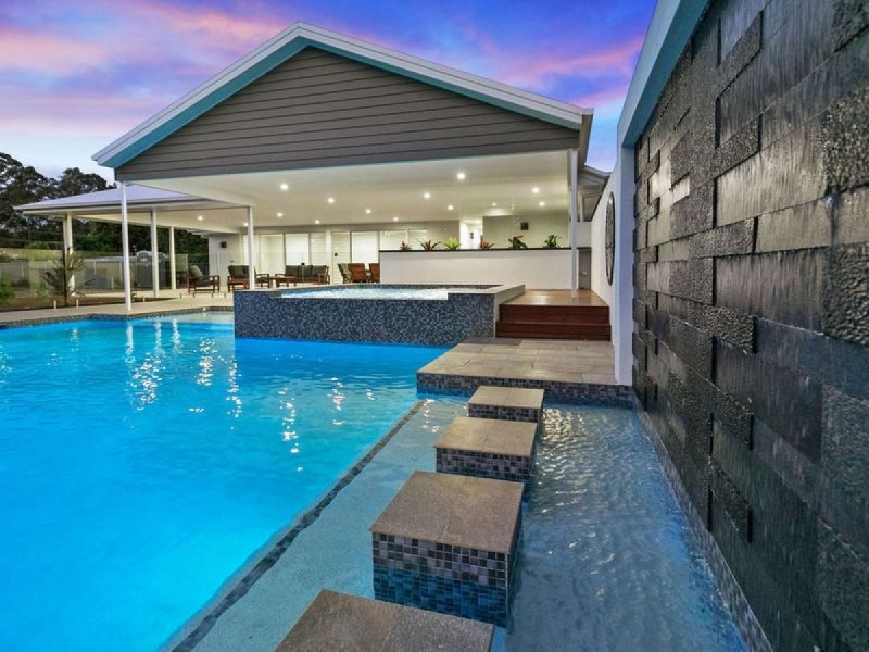 102-106 Sturgeon Street, Ormiston QLD 4160