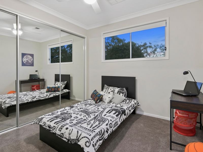 102-106 Sturgeon Street, Ormiston QLD 4160