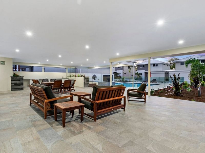 102-106 Sturgeon Street, Ormiston QLD 4160