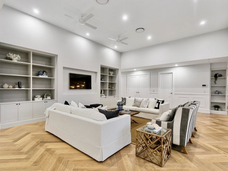 10 Sternlight Court, Raby Bay QLD 4163