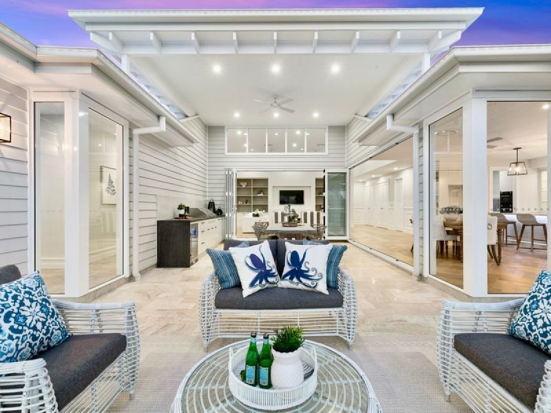 10 Sternlight Court, Raby Bay QLD 4163