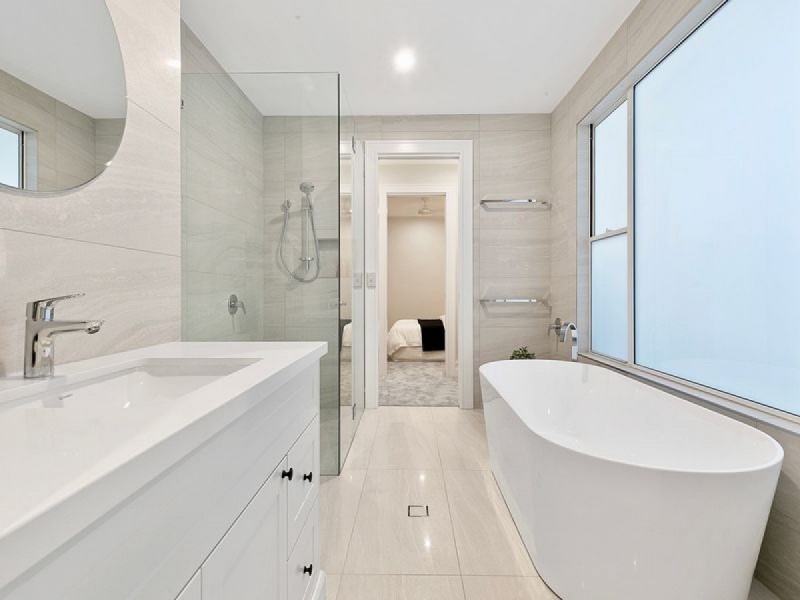 10 Sternlight Court, Raby Bay QLD 4163