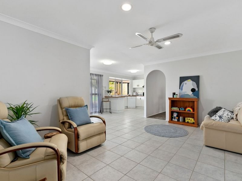 16 Chatsworth Circuit, Capalaba QLD 4157